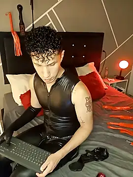 AngeloColleen online show from October 4, 2025, 5:00 pm