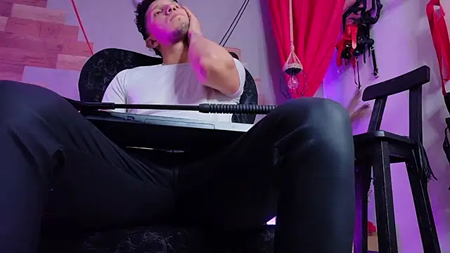 AngeloColleen online show from November 23, 2025, 5:35 pm