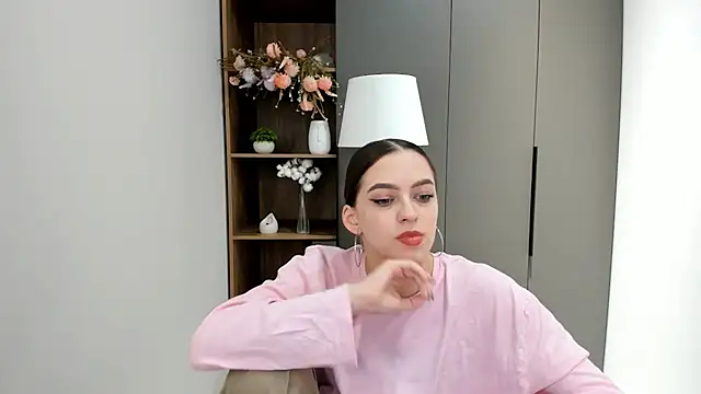 WhitneyCruise online show from February 3, 2025, 5:40 am