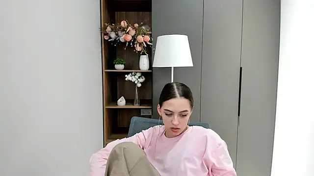 WhitneyCruise online show from February 3, 2025, 9:30 am