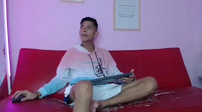 Snapshot of KING_STYLE2 chatting on March 10, 2025, 11:38 pm KING STYLE2 online show from March 10, 2025, 11:38 pm