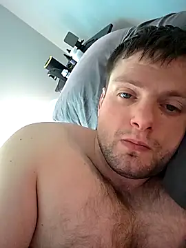 luv2fuk2025 online show from April 10, 2026, 6:34 pm