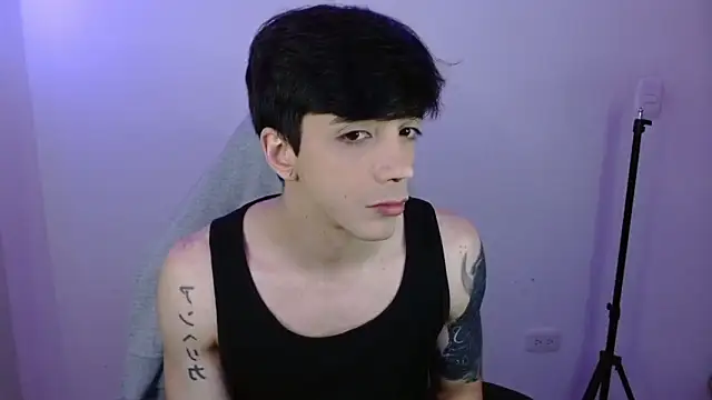 H3ll B0I online show from March 25, 2026, 11:44 pm