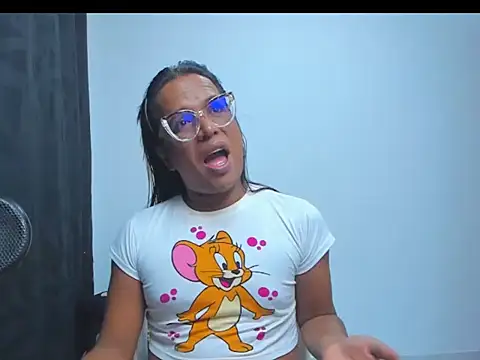 monsterdickcessy 22cm online show from January 28, 2025, 1:38 pm