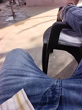 xmanrawan2 online show from February 25, 2026, 4:11 am