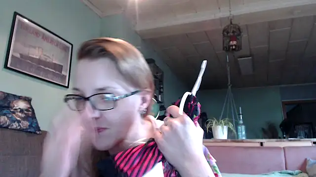 Snapshot of Astrid-Gilbert chatting on January 30, 2025, 8:22 am Astrid-Gilbert online show from January 30, 2025, 8:22 am