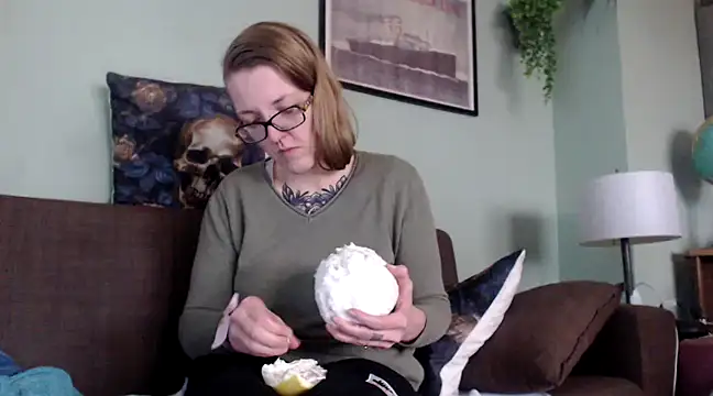 Snapshot of Astrid-Gilbert chatting on February 25, 2025, 11:19 am Astrid-Gilbert online show from February 25, 2025, 11:19 am