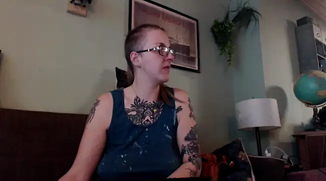 Snapshot of Astrid-Gilbert chatting on March 2, 2025, 5:58 pm Astrid-Gilbert online show from March 2, 2025, 5:58 pm