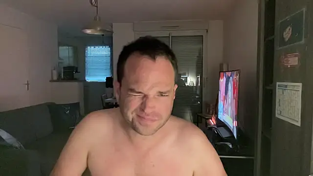 Funnyjul31 online show from April 7, 2026, 5:46 pm