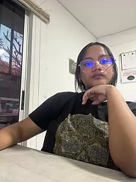 my cam online show from February 21, 2025, 10:04 pm