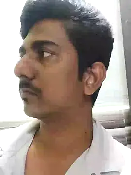 Shaggy010199 online show from February 6, 2025, 2:26 pm