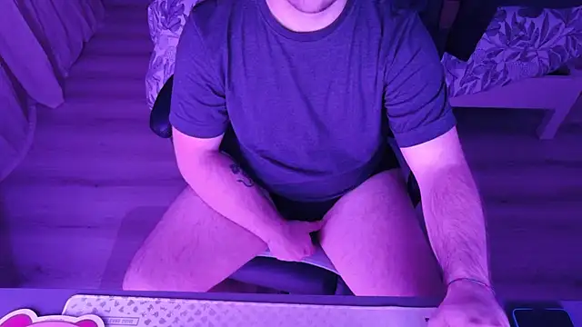 Snapshot of alexx0904 chatting on November 8, 2025, 5:45 pm alexx0904 online show from November 8, 2025, 5:45 pm