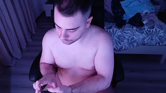 Snapshot of alexx0904 chatting on February 3, 2026, 6:02 pm alexx0904 online show from February 3, 2026, 6:02 pm