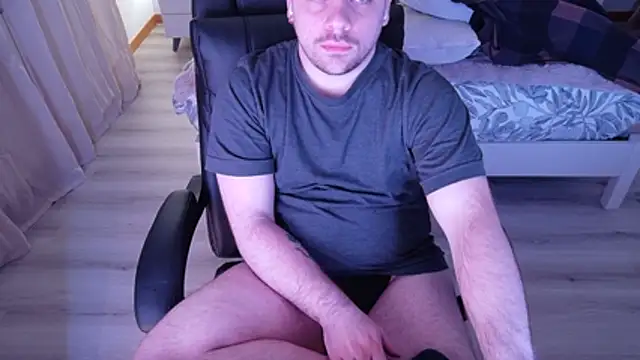 Snapshot of alexx0904 chatting on March 7, 2026, 11:24 pm alexx0904 online show from March 7, 2026, 11:24 pm