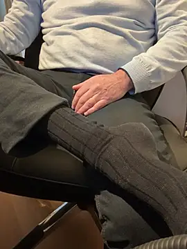 vincent1522 online show from February 2, 2025, 11:19 am