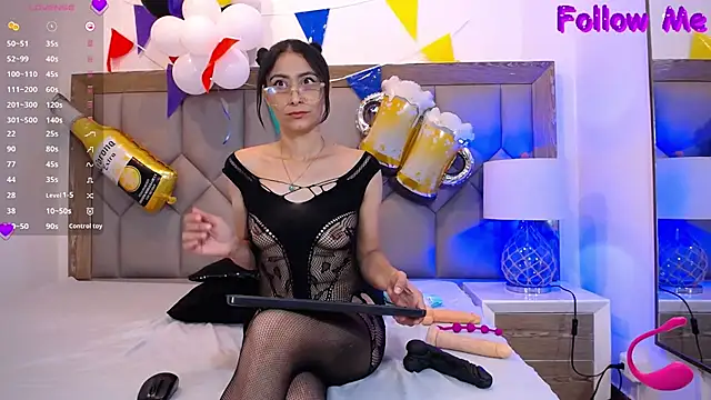 PamelaaPonce online show from September 29, 2025, 6:57 pm