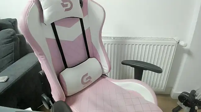 LadyLyanna online show from February 1, 2025, 3:30 am