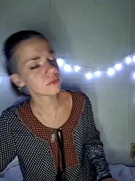 maryjanestar online show from February 26, 2025, 3:32 am