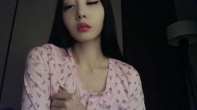 Fudzik0 online show from April 1, 2026, 3:51 am