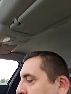 Snapshot of Usame_como_quieras chatting on March 8, 2025, 8:22 am Usame como quieras online show from March 8, 2025, 8:22 am