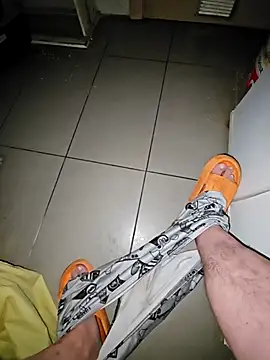 Snapshot of Usame_como_quieras chatting on October 16, 2025, 1:50 am Usame como quieras online show from October 16, 2025, 1:50 am