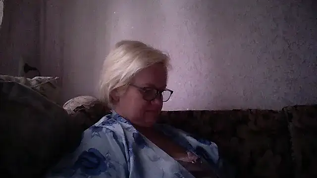 Mayya4321 online show from May 30, 2026, 6:43 am