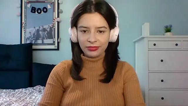 LariceSexy online show from November 14, 2025, 1:10 pm