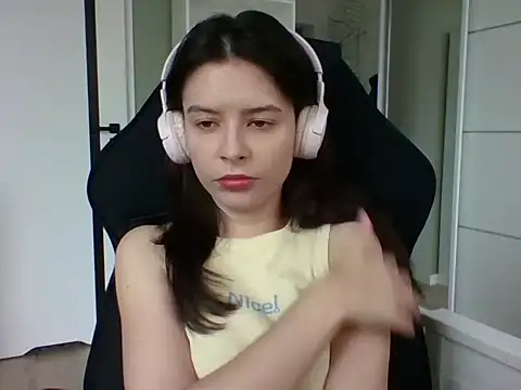 LariceSexy online show from March 26, 2026, 1:06 pm