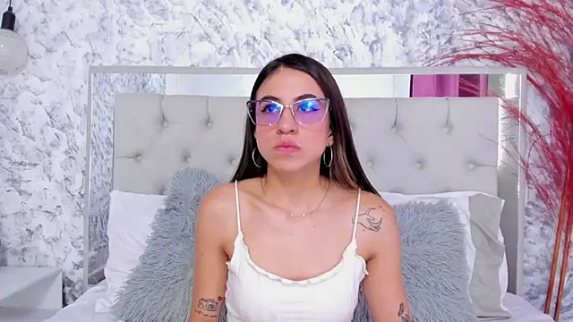 Ariana greenblat online show from November 19, 2025, 4:18 pm