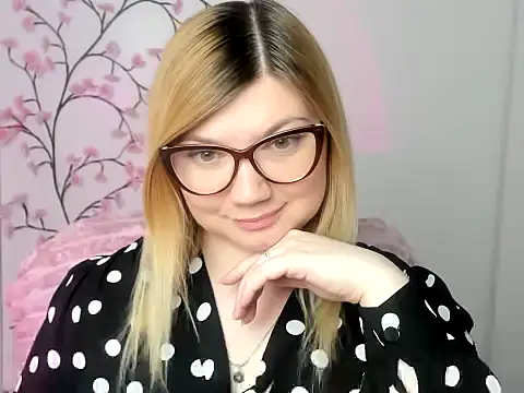 Lola moree online show from March 25, 2026, 12:44 pm