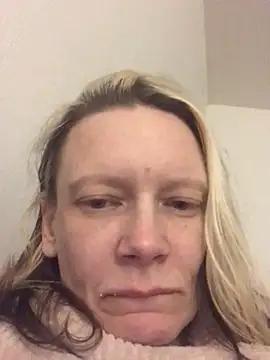 blondey206 online show from March 4, 2025, 4:06 am