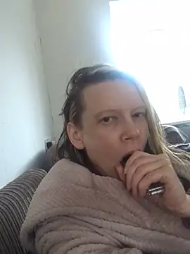 blondey206 online show from March 11, 2025, 6:43 am