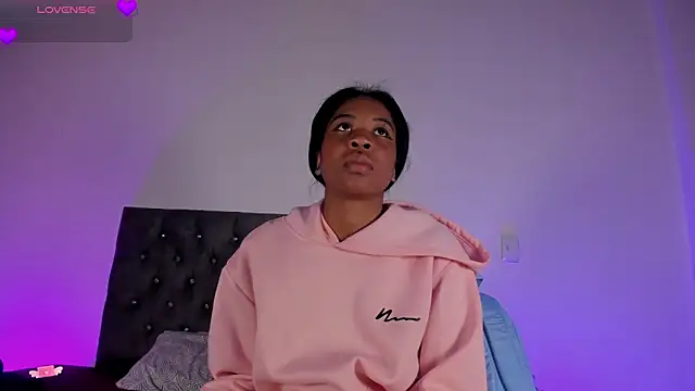 Snapshot of Zaira_Rose_ chatting on November 21, 2025, 1:43 pm Zaira Rose online show from November 21, 2025, 1:43 pm