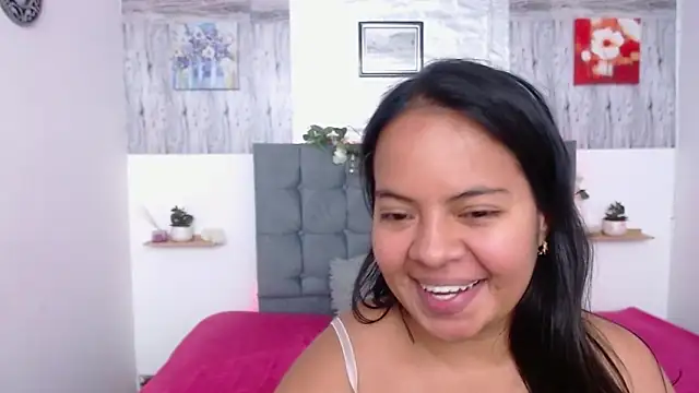Snapshot of catalina_vergara chatting on February 4, 2025, 6:49 pm catalina vergara online show from February 4, 2025, 6:49 pm