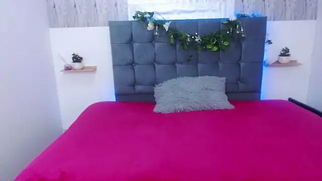 Snapshot of catalina_vergara chatting on February 5, 2025, 12:17 pm catalina vergara online show from February 5, 2025, 12:17 pm