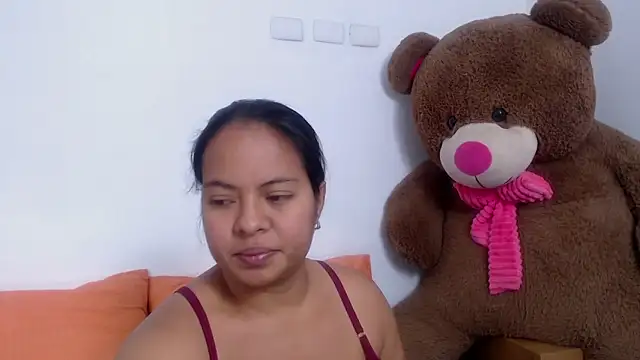 Snapshot of catalina_vergara chatting on March 3, 2025, 12:27 pm catalina vergara online show from March 3, 2025, 12:27 pm