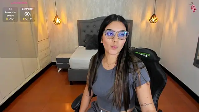 Hadley  online show from February 25, 2025, 3:31 am