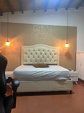 Hadley  online show from September 14, 2025, 4:39 pm