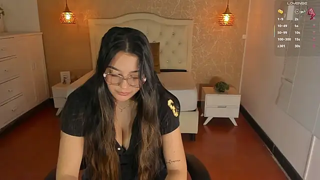 Hadley  online show from October 28, 2025, 2:59 am