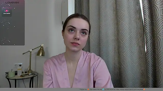 Snapshot of Hustle_Babyy chatting on March 4, 2026, 8:42 am Hustle Babyy online show from March 4, 2026, 8:42 am