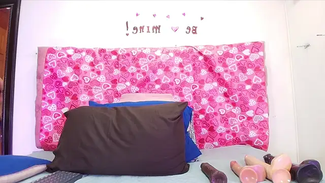 sharlott miller online show from February 11, 2025, 11:54 am