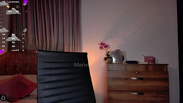 Snapshot of Marivimichel1 chatting on February 12, 2025, 9:42 am Marivimichel1 online show from February 12, 2025, 9:42 am