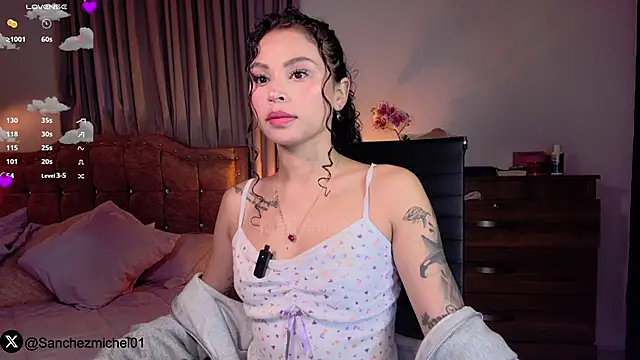 Snapshot of Marivimichel1 chatting on February 23, 2025, 9:22 am Marivimichel1 online show from February 23, 2025, 9:22 am