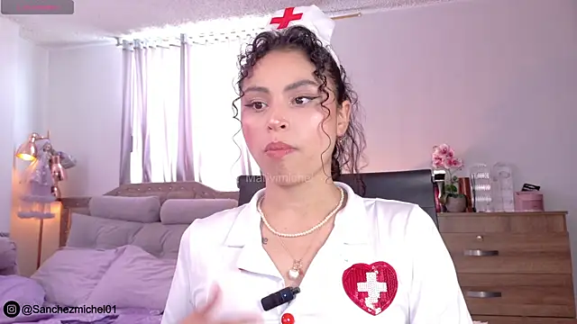 Snapshot of Marivimichel1 chatting on October 19, 2025, 7:03 pm Marivimichel1 online show from October 19, 2025, 7:03 pm