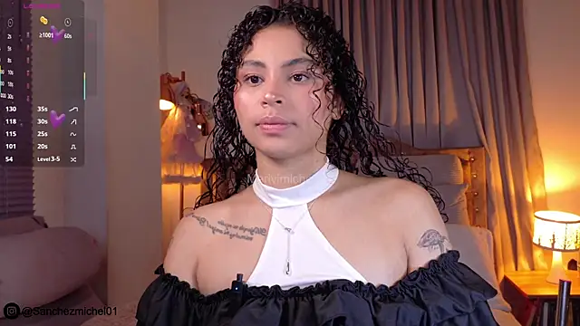 Snapshot of Marivimichel1 chatting on November 15, 2025, 5:05 am Marivimichel1 online show from November 15, 2025, 5:05 am