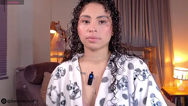 Snapshot of Marivimichel1 chatting on November 22, 2025, 5:06 am Marivimichel1 online show from November 22, 2025, 5:06 am