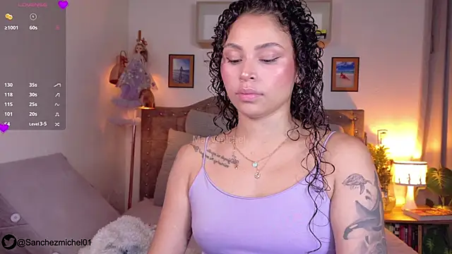 Snapshot of Marivimichel1 chatting on February 24, 2026, 10:02 am Marivimichel1 online show from February 24, 2026, 10:02 am