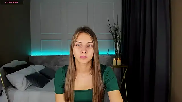 CharmBianca online show from January 31, 2025, 9:27 am