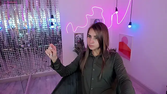 CharmBianca online show from February 9, 2025, 8:22 am