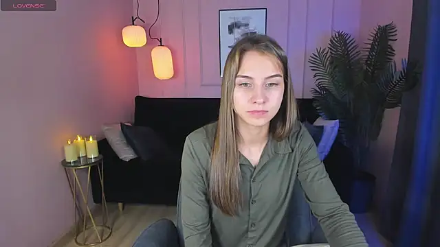 CharmBianca online show from February 20, 2025, 11:53 am